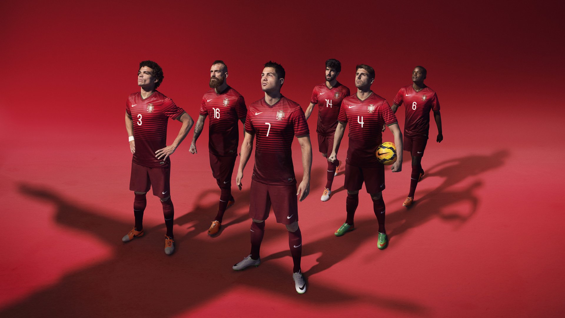 欧冠尤文1-1多特，老妇人难展锋芒，大黄蜂主业做生意，尤文全场